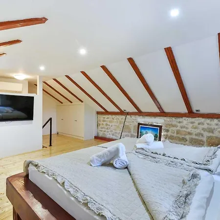 Villa Jacassa With Pool And Jacuzzi Biograd Na Moru