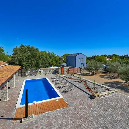 Βίλα Jacassa With Pool And Jacuzzi Biograd Na Moru