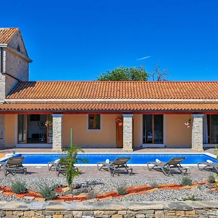 Jacassa With Pool And Jacuzzi Villa *