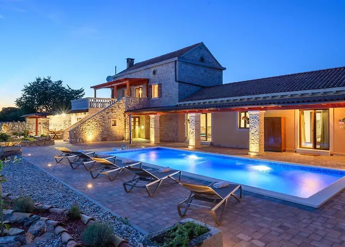 Jacassa With Pool And Jacuzzi Biograd Na Moru