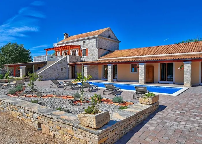 Willa Jacassa With Pool And Jacuzzi Biograd Na Moru